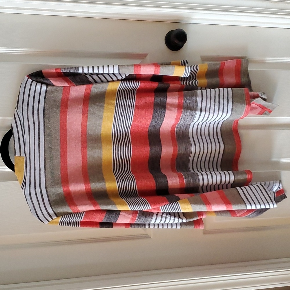 Dearcase women's open front cardigan.  Size large. - Picture 2 of 5